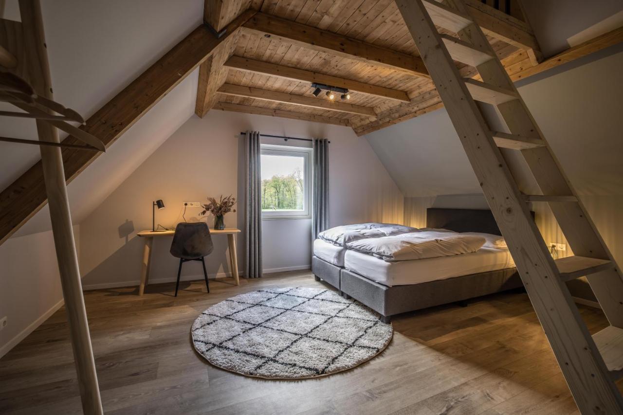 Vakantiehuis in een prachtige bosrijke omgeving in Twente! Bornerbroek Buitenkant foto